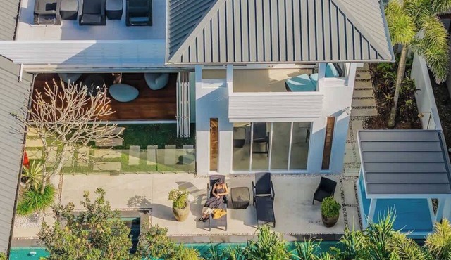 Santi House