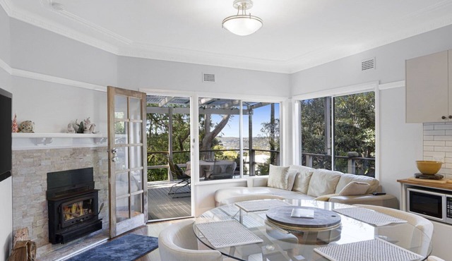 Secluded Family Retreat, Moments To Macs Beach