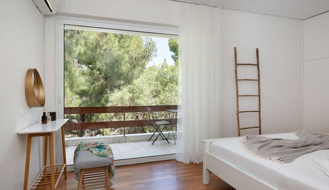 Secret Aktis Two Bedroom Maisonette next to the beach by BluPine