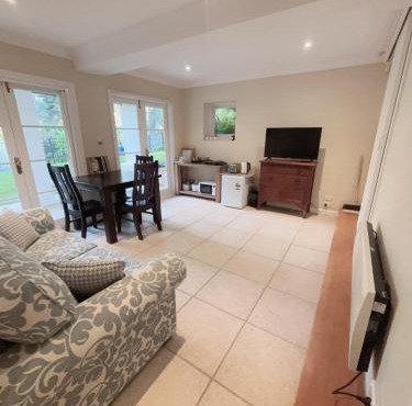 Self-contained unit in Wahroonga