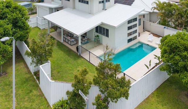 Soleil at Salt – Pet Friendly, Pool, 500m to beach