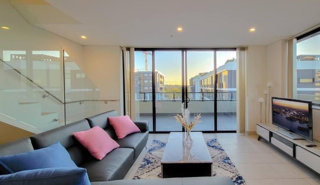 Spacious 3-Bed Penthouse with Perfect View