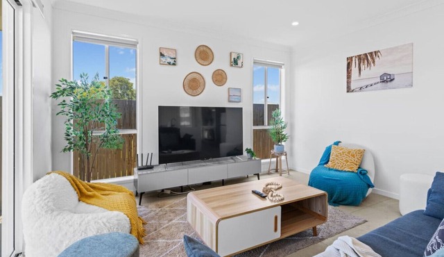 Spacious 4BR Family Base - BNE-GC Gateway