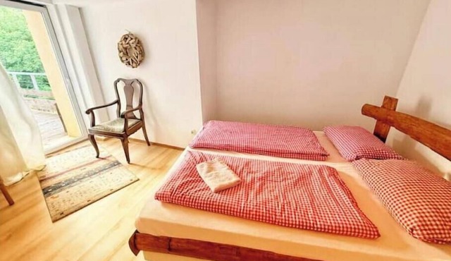 Spacious, sunny, comfortable apartment in Geiselwind in Burghaslach