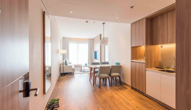 Spring Break Retreat Apt I Rainfall Shower.2Brs. in Thành phố Hạ Long
