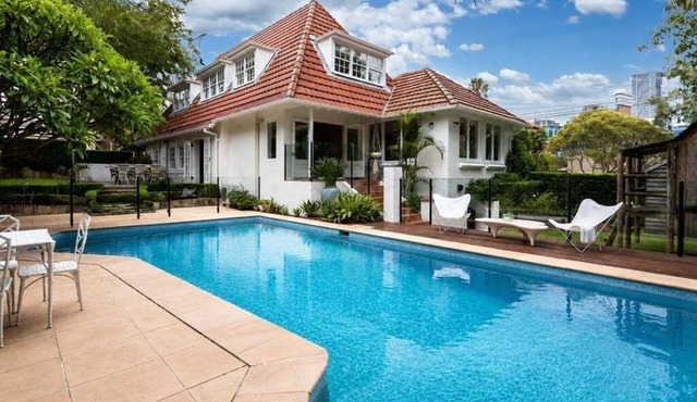 SPRU1 - Neutral Bay Family Haven | Pool, Private Garden & Pizza Oven