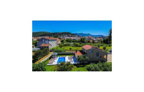 Stunning Home In Metkovic