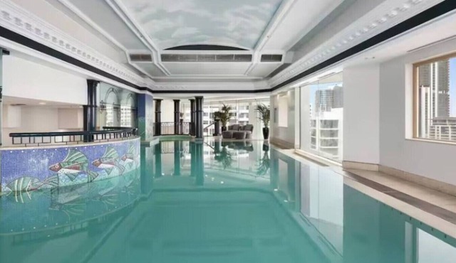 Stylish 1BR in The Rocks with Pool, Gym & Spa!