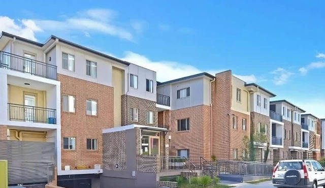 Stylish 2B Retreat with Parking