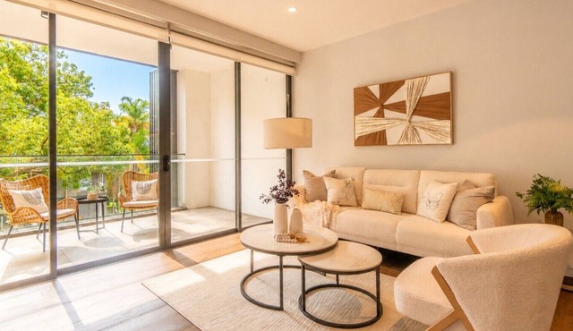 Stylish 2BR Apartment in Double Bay with Parking