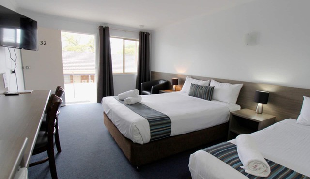 Sugar Country Motor Inn