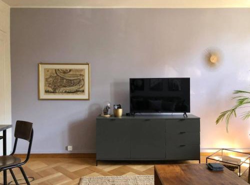 Sunny Old Town Flat-Walk Everywhere-Sleeps 4