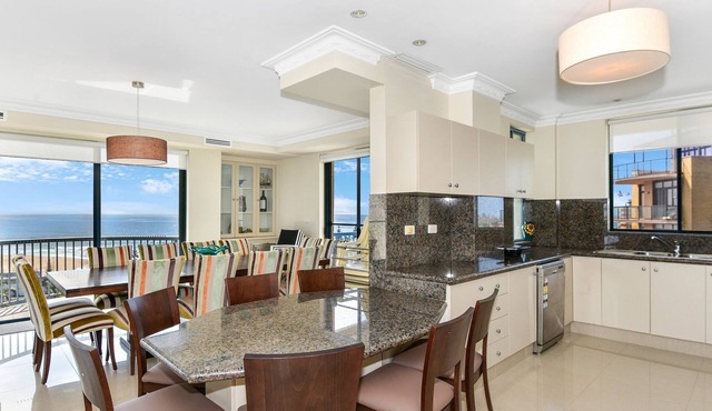 Sunrise Penthouse at The Entrance