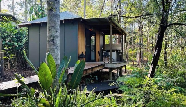 Sunset Cabin 10 years and current SuperHost with Air BNB now available on VRBO.