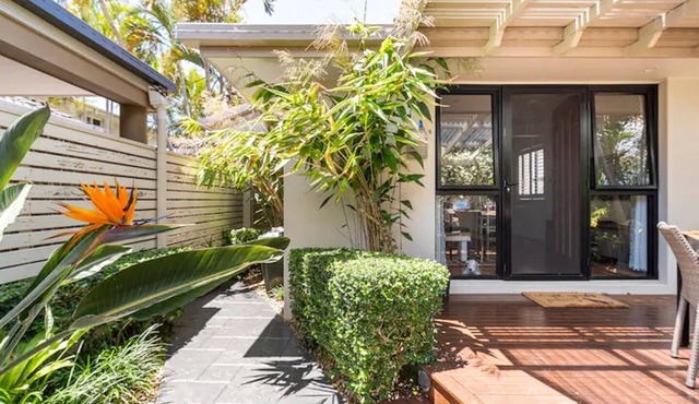Surfers Regatta Waters - Pet-Friendly Private Oasis