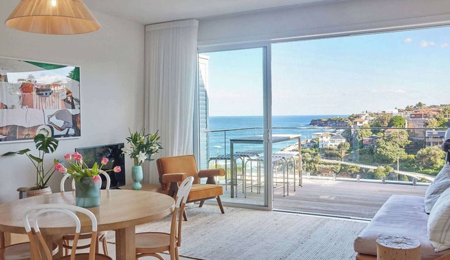 Tamarama Beachside, Ocean Views