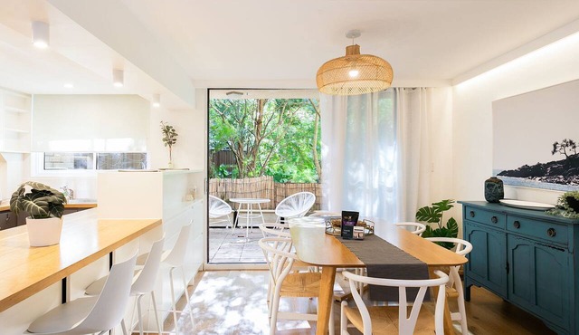 Tewkesbury Courtyard, Darlinghurst I90