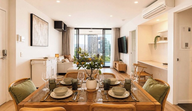 The Southbank Nook - River & City View