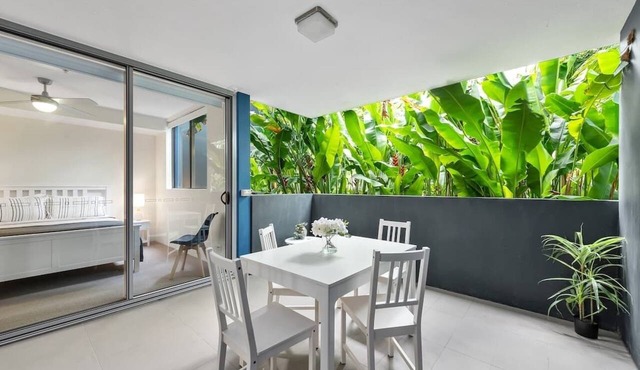 Tropical Resort ~ 2 Bed/2 Bath/1 Car ~ West End