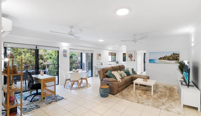 Unparalleled Upward Street Apartment-Close To City