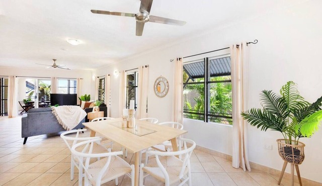 Villa by the Beach in Tatura