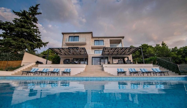 Villa D