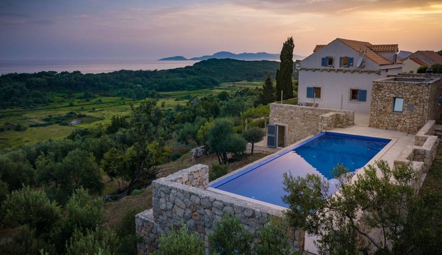 Villa Ella - Luxury Private Villa with Pool and Sea View near Dubrovnik