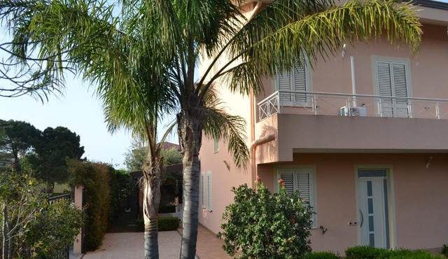 Villa Yasmine in Patti