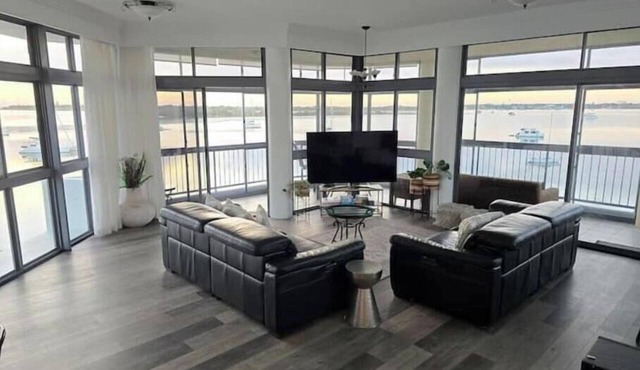 Waterfront 3 Bedroom Apartment