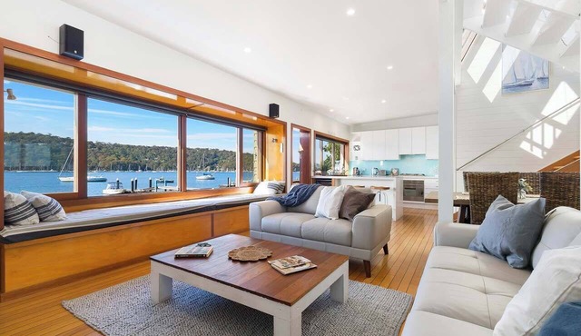 Waterfront Scotland Island House w/Jetty &