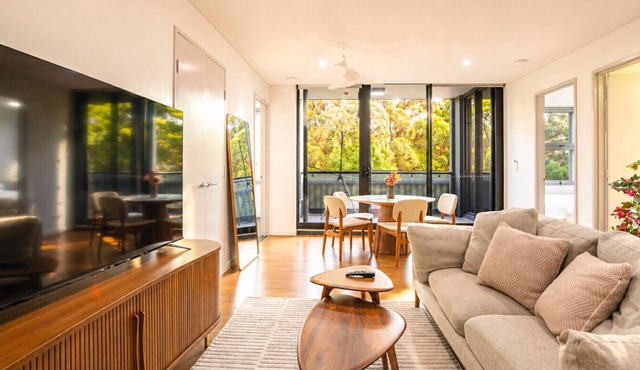 Waterloo 2BR/2BA | Pool, Parking, Near Green Sq
