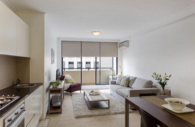 One Bedroom Apartment Napier St II(AX705)