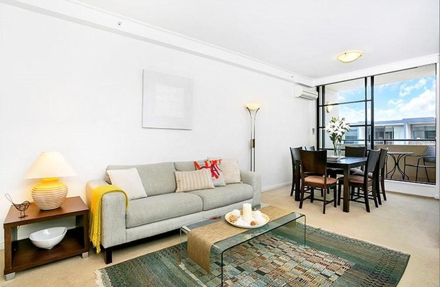 One Bedroom Apartment Napier St III(AX803)