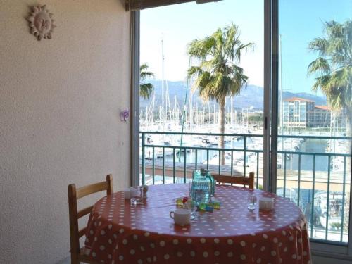 Studio Cabine avec Vue Port & Montagne, Proche Plage - 4 Couchages, Parking, Loggia - Argelès-sur-Mer - FR-1-225-57