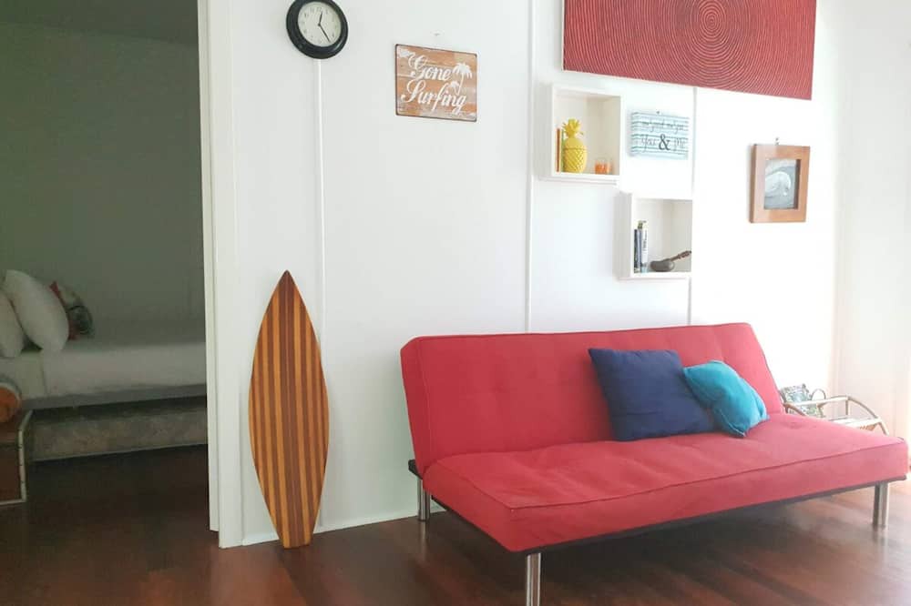 Palm Beach Apartment | Eclectic 1 Bedroom Apartment in the Heart of Palm Beach