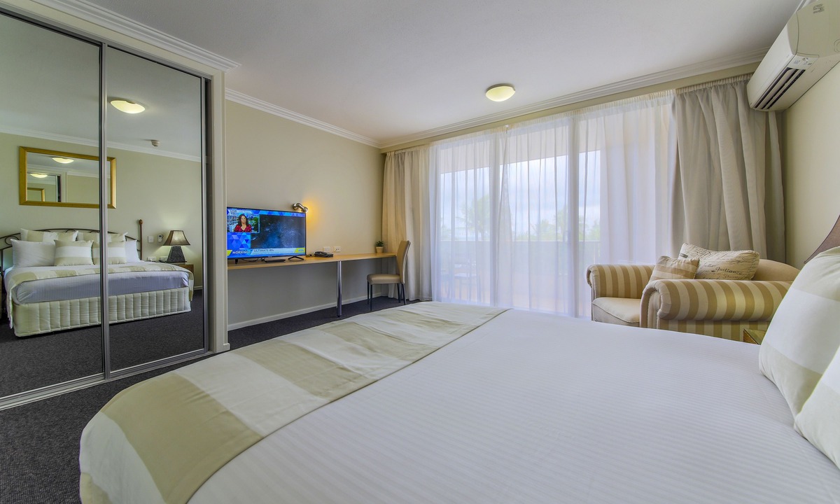 Mackay Harbour Hotel | Mantra Mackay