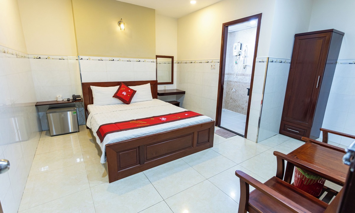 Go Vap Hotel | Thuy Duong Hotel - Near Tan Son Nhat Airport