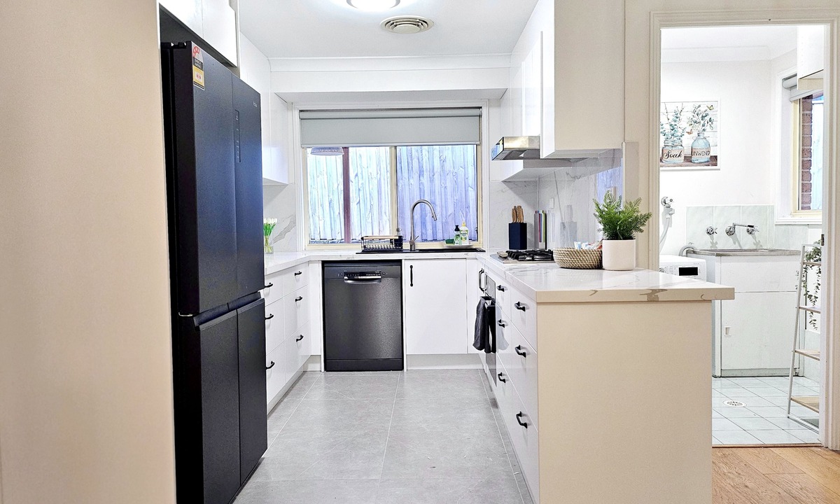 Ryde Villa | Cosy 3BR House with Garden, 7 mins drive to Macquarie Centre, 5 stars on AirB&B