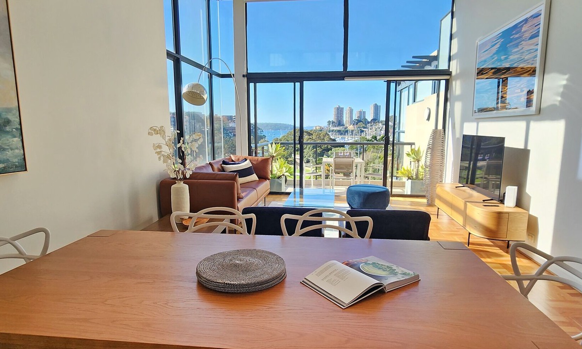 Rushcutters Bay Apartment | Penthouse Apartment With Massive Private Terrace + Parking + 2 Pools + Views