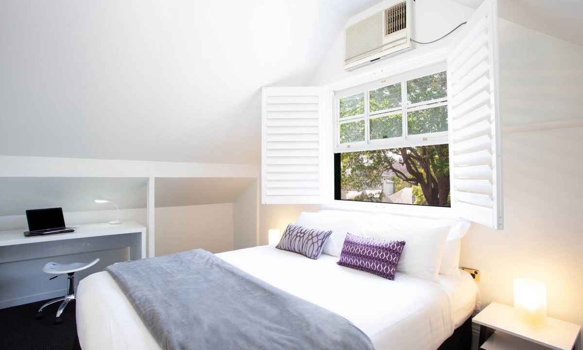 Woolwich Apartment | Woolwich Studio Bliss, Private Oasis by the Water