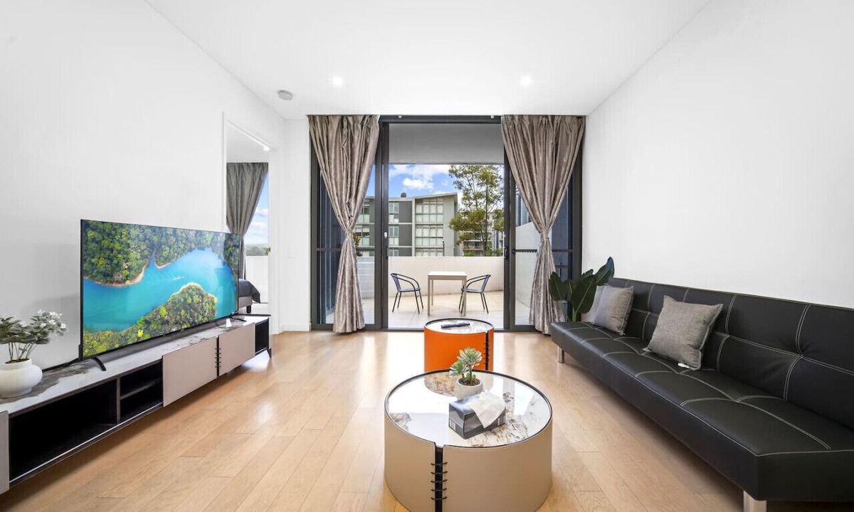 Rhodes Apartment | Sleek Urban Lifestyle Retreat in Heart of Rhodes