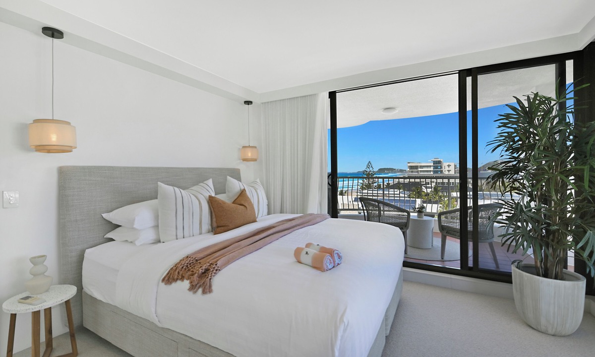 Mermaid Beach Apartment | Beachfront Luxury - SeaShells 3 on Albatross Ave