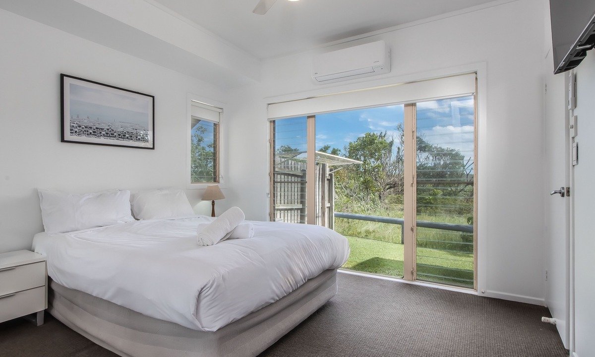 Hastings Point Apartment | Hastings Cove 2 Bedroom Ground Floor Apartment!