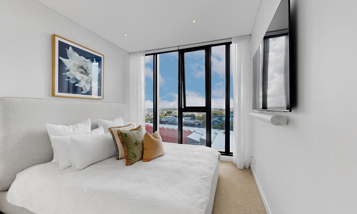 Waterloo Apartment | Cloud Top, Waterloo Hosted by: L'Abode
