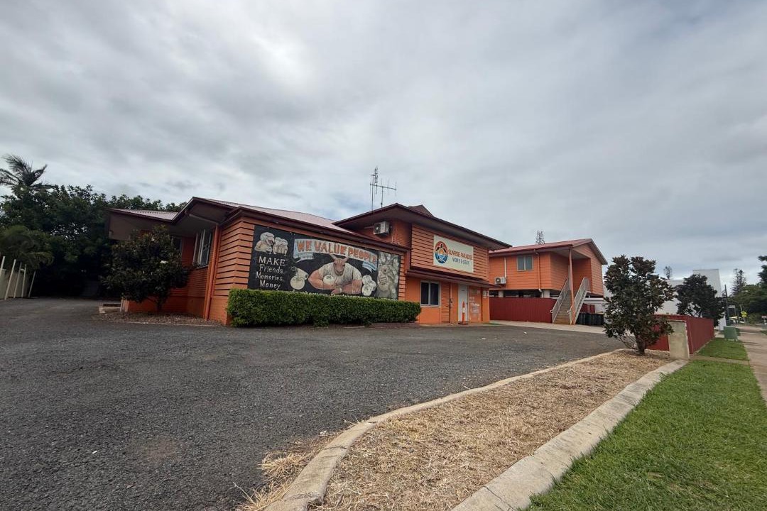 Bundaberg North Hostel | Sunrise Paradise Work & Stay - North