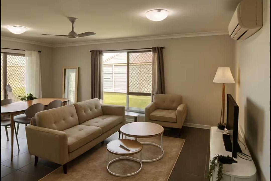 Caboolture South House | Bright Family Retreat - Quiet Caboolture Stay - Holiday Home