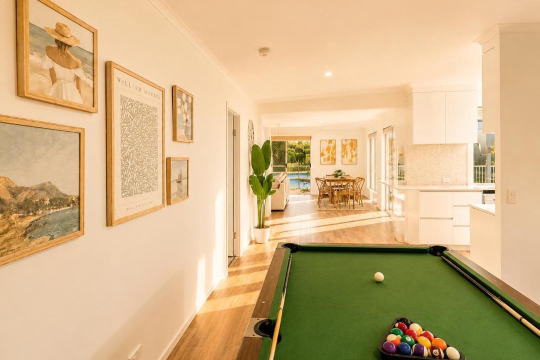 Springwood House | The Dennis Court - Private Tennis Court & Pool