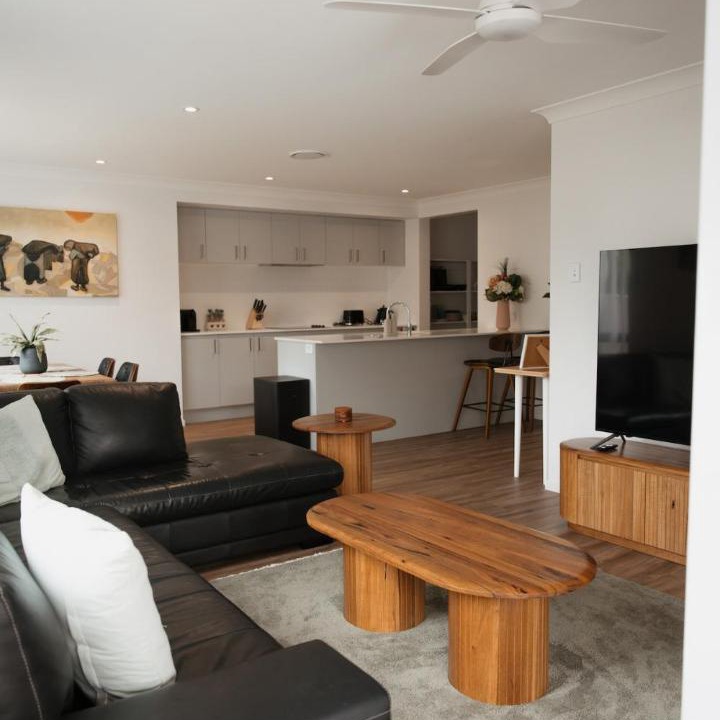 Harrisville House | Lowry House, Harrisville
