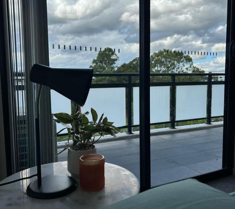 Penrith Apartment | 3 BD Penthouse with Private Balcony in Penrith