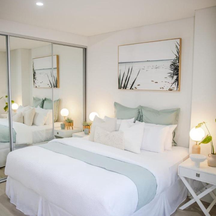 Wollongong Apartment | Coastal Bliss Retreat - King Bed Luxury - Secure Underground Parking
